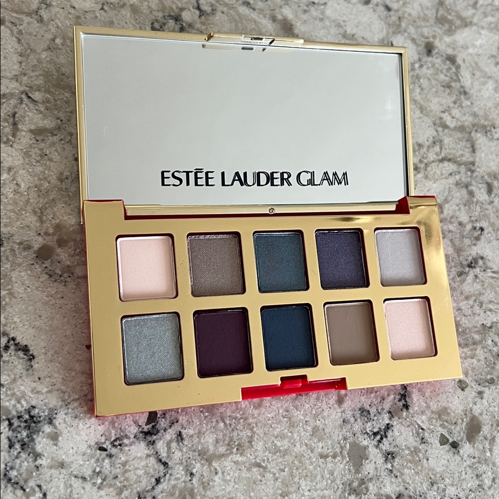 Estee Lauder Glam Eyeshadow Palette from Holiday set
